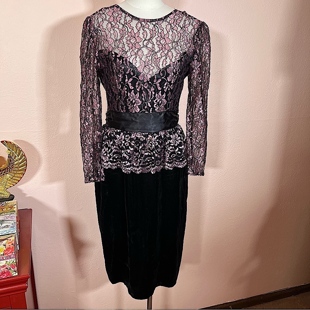 Vintage 1990 Gunne Sax Retro Pink Lace Black velvet Low Back Bow Wiggle Dresss - Picture 3 of 17